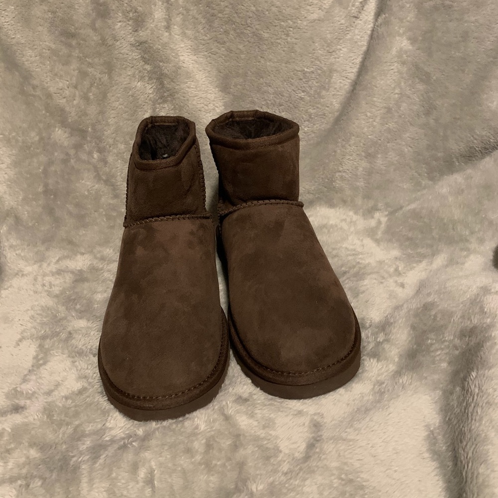 Uggs Classic Mini boots
